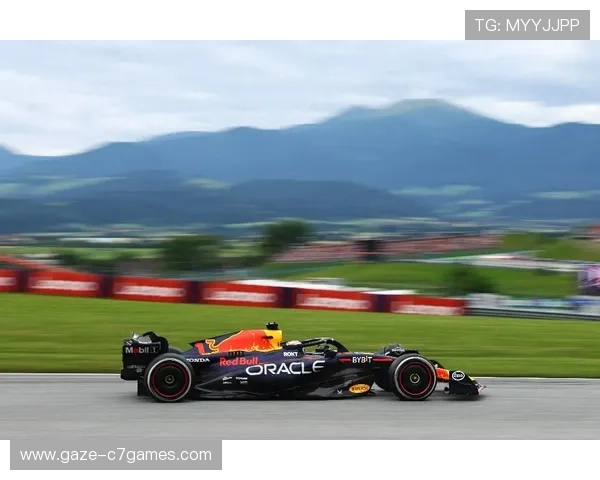 F1车队动态：迈凯伦与红牛再掀风云，维斯塔潘继续统治赛道