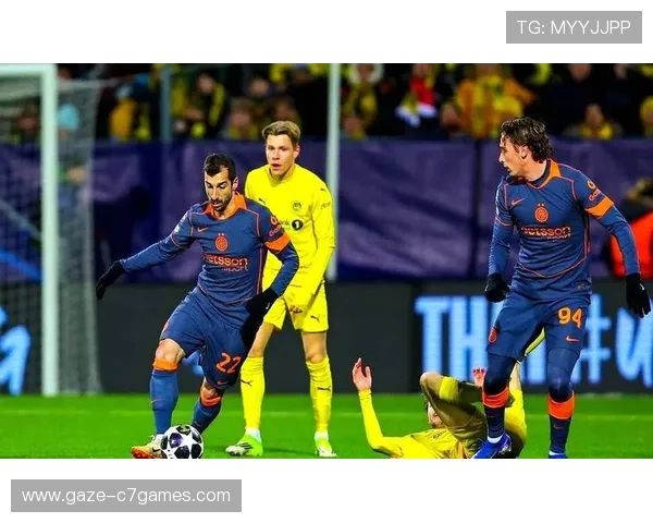 欧冠半决赛豪门激战新星绝杀点燃全场激情梦想再起航球迷欢呼之夜