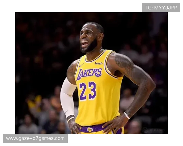 汉堡俱乐部新闻:球队新赛季备战全面升级引发球迷热议 汉堡俱乐部新闻:球队新赛季备战全面升级引发球迷热议