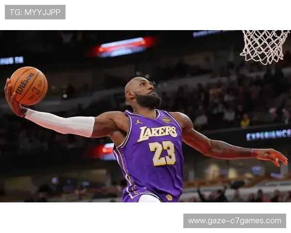 詹姆斯率湖人逆转勇士重返西部前三引热议全场轰下三双创赛季新高