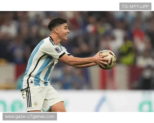 足球世界杯备战加剧 各大豪门新星争夺激烈 争取出战机会