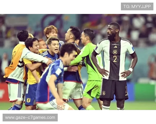 世界杯赛场惊现逆转奇迹，年轻球员表现震撼全场观众